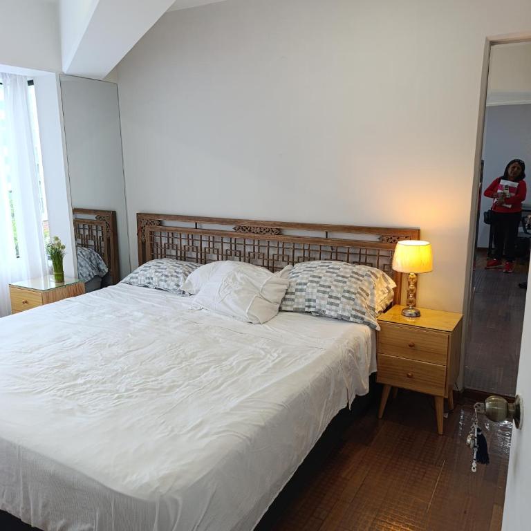 Miraflores Apartment w Kingsize Bed - One-Bedroom Apartment - 22