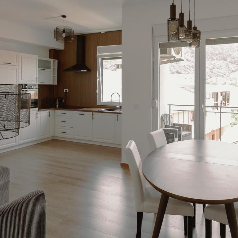 Big Family apartment - 3BR - Apartman sa 3 Spavaće Sobe - 4