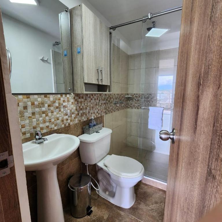 Apartasol 204A - Jacuzzi, piscinas, wifi para 6 personas en La Tebaida, Quindío - Apartamento de 2 dormitorios - 15