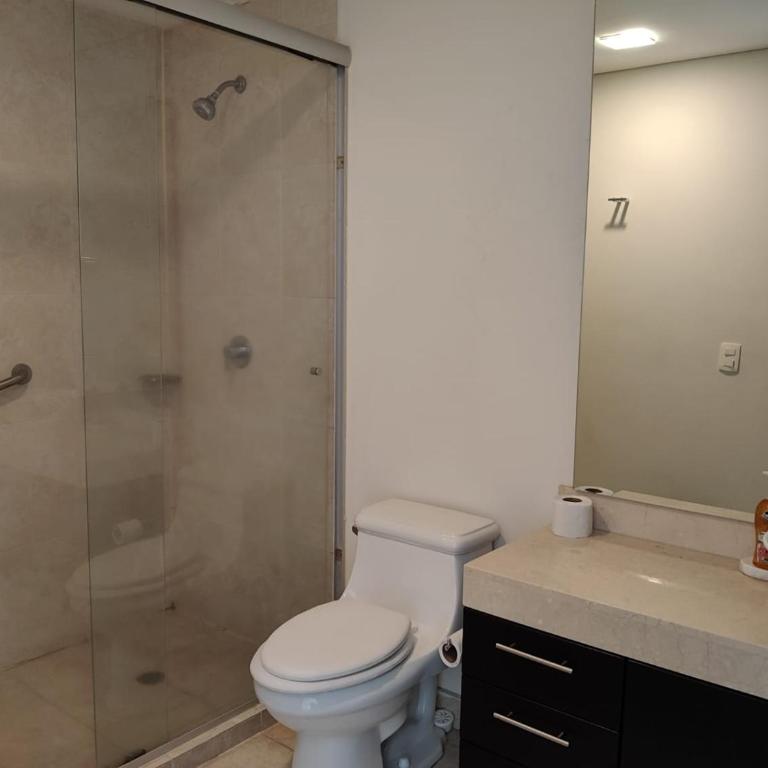 WTC Suites - Double Room with Private Bathroom - 10