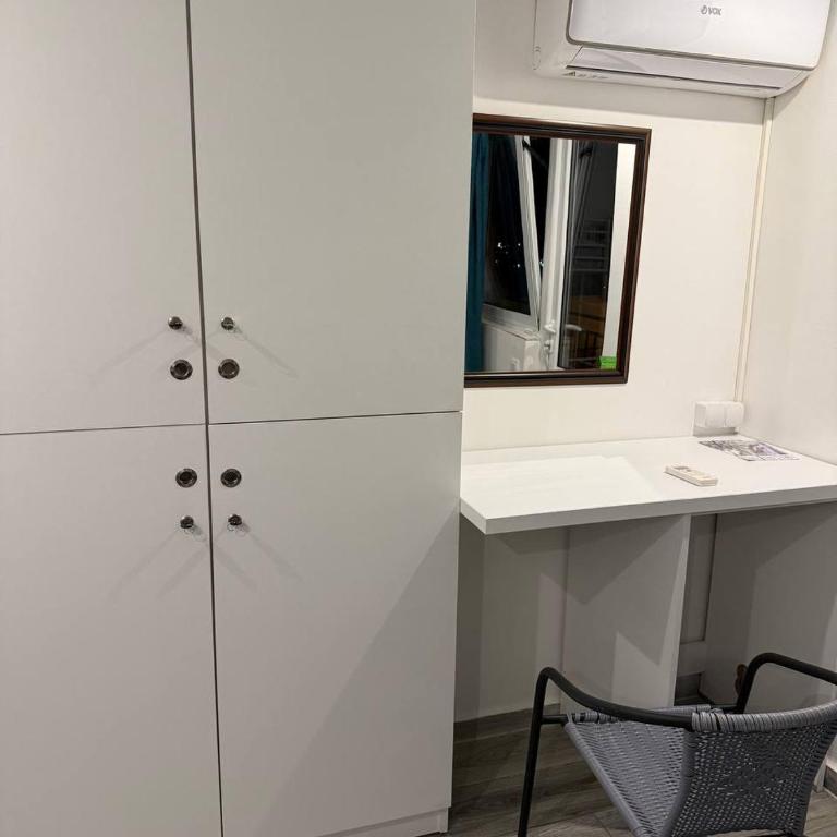 SOVA smart HOUSE - 4-Bed Female Dormitory Room - 2