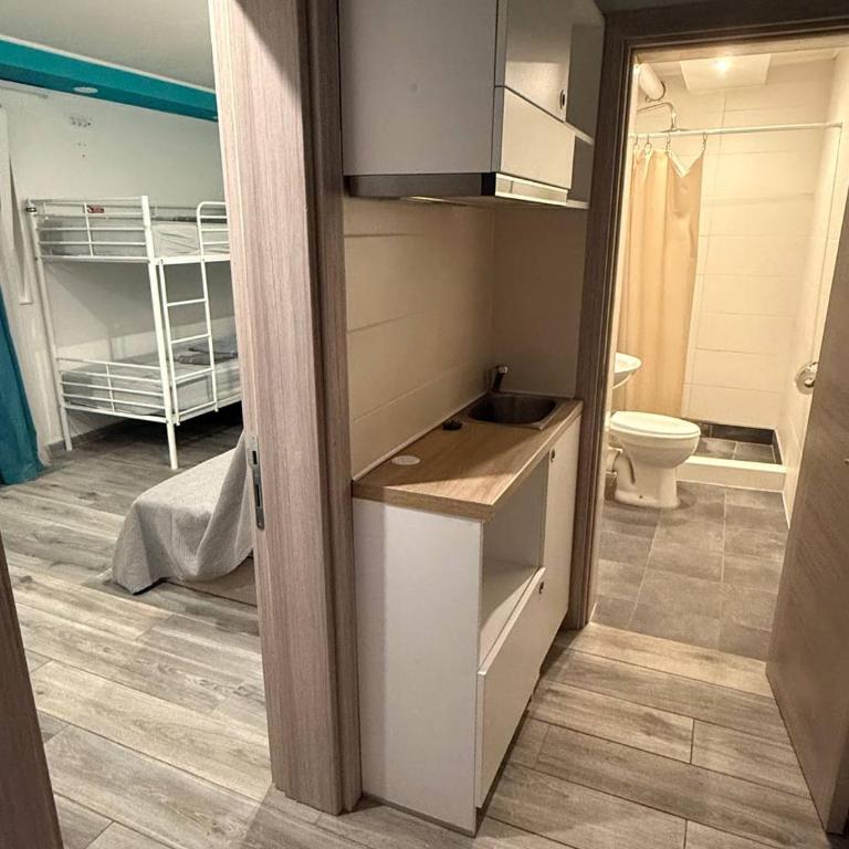 SOVA smart HOUSE - 4-Bed Female Dormitory Room - 3