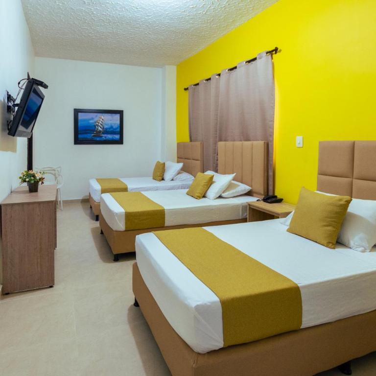 HOTEL CATALUÑA - SOLUCIONES HOTELERAs - Standard Triple Room - 3