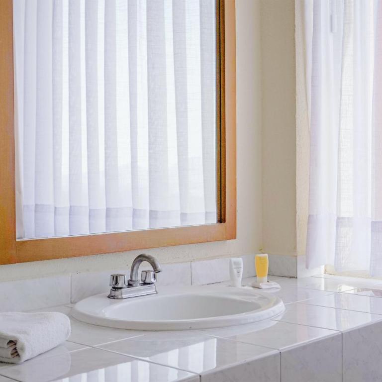 Sunrock Hotel & Suites - Apartamento de 2 dormitorios - 11