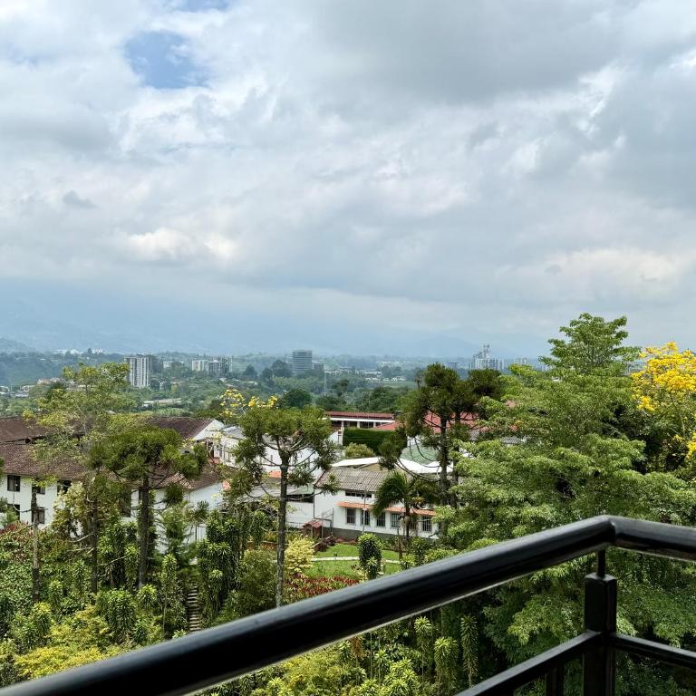 Acogedor Refugio Céntrico con Parking Privado - Apartamento de 2 dormitorios - 2