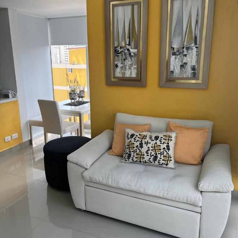 Charming Loft near the Beach - Deluxe One-Bedroom Apartment - 18