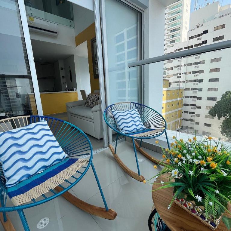 Charming Loft near the Beach - Deluxe One-Bedroom Apartment - 53