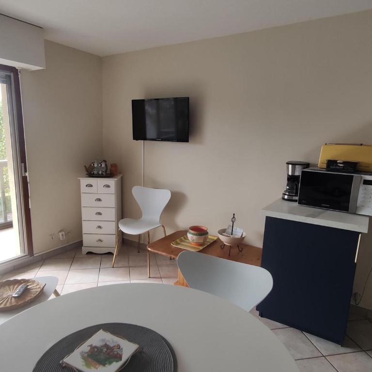 Bel appartement 2 pièces proche mer avec parking - FR-1-712-93 - Appartamento - 9