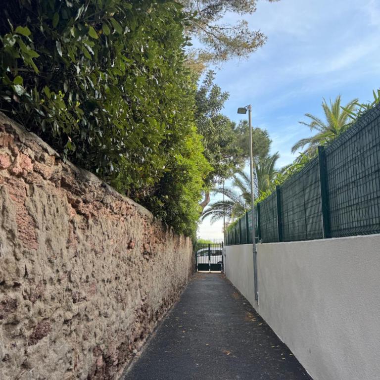 Appartement vue panoramique sur Cannes, 100M2 3P - Appartement 1 Chambre - 35