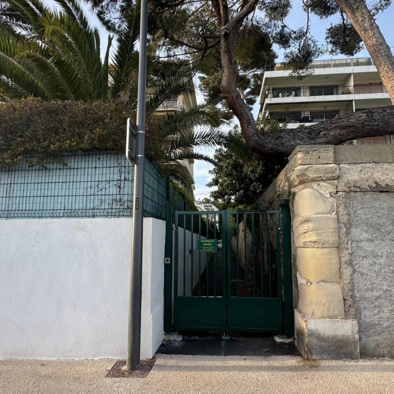 Appartement vue panoramique sur Cannes, 100M2 3P - Appartement 1 Chambre - 34