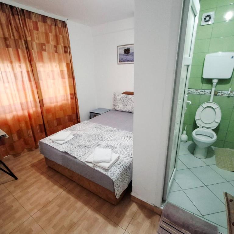 AS MONTENEGRO SUITES - Dvokrevetna Soba sa Bračnim Krevetom i Sopstvenim Kupatilom - 4