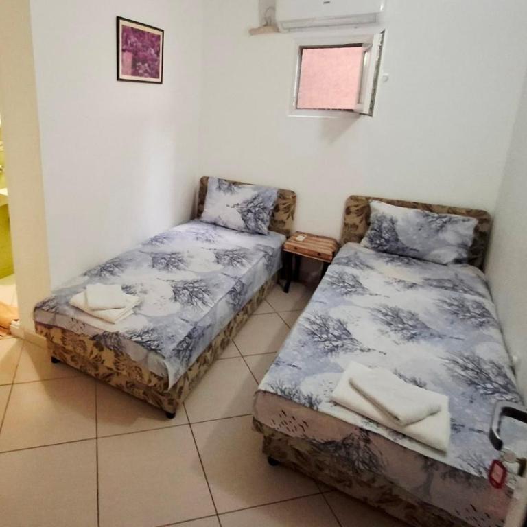 AS MONTENEGRO SUITES - Dvokrevetna Soba sa Zasebnim Krevetima i Kupatilom - 4