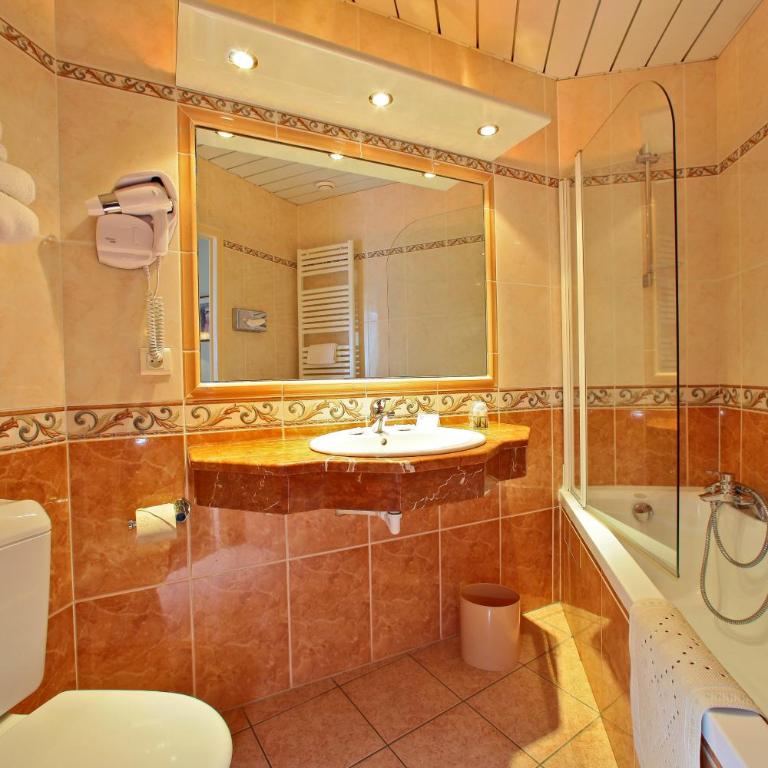 Best Western Beauséjour - Chambre Supérieure Lit Queen-Size - 8
