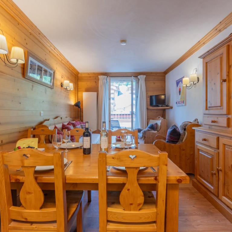 Lodge 4 Apartment 9- Snow and Trek - Morzine - Two-Bedroom Apartment with Terrace - 4