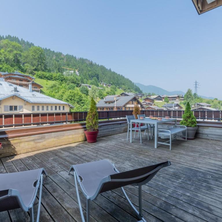 Lodge 4 Apartment 9- Snow and Trek - Morzine - Two-Bedroom Apartment with Terrace - 16