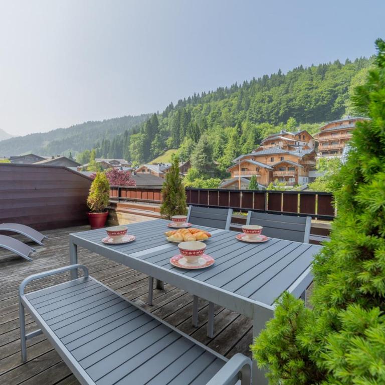 Lodge 4 Apartment 9- Snow and Trek - Morzine - Two-Bedroom Apartment with Terrace - 17