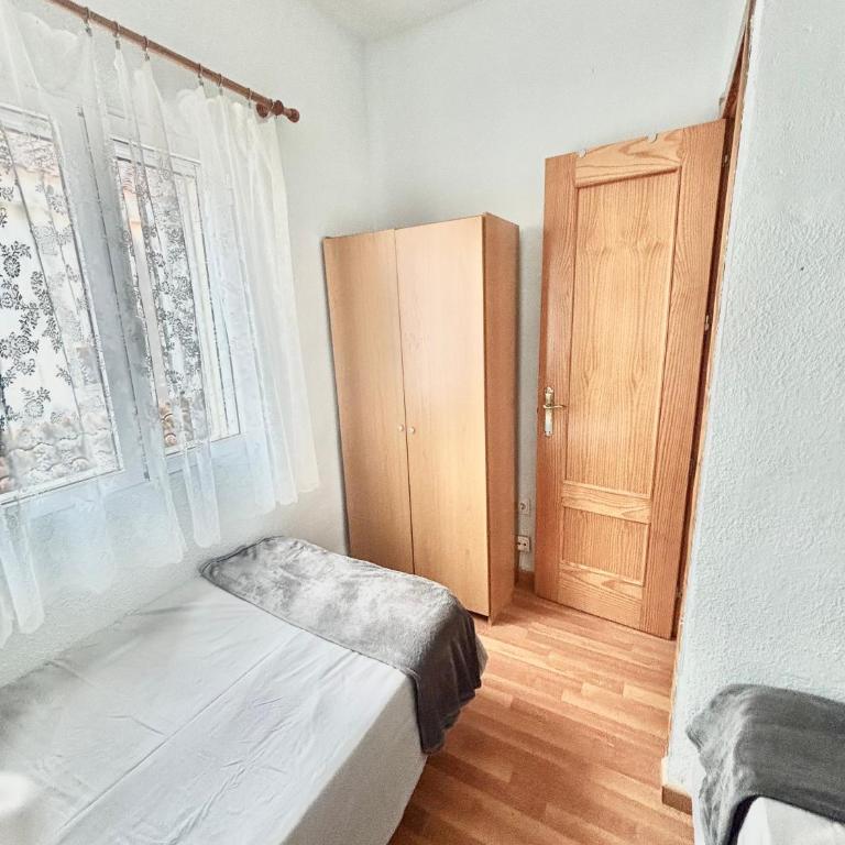 Villa Banfield - Two-Bedroom Bungalow - 38