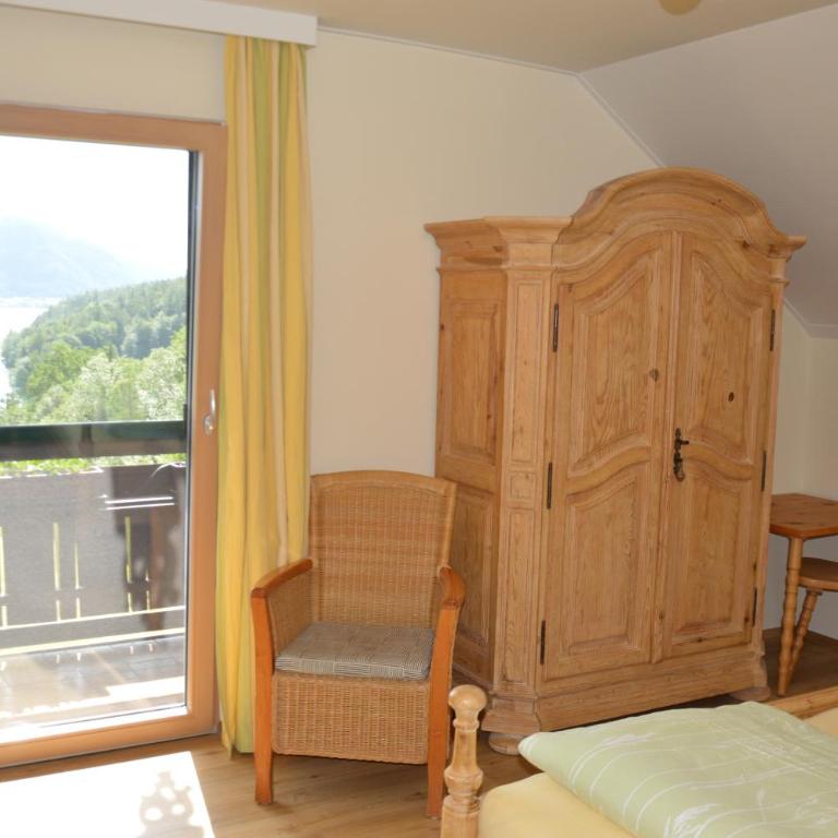 Bauernhof Unterhöfner - Apartment mit Seeblick - 13