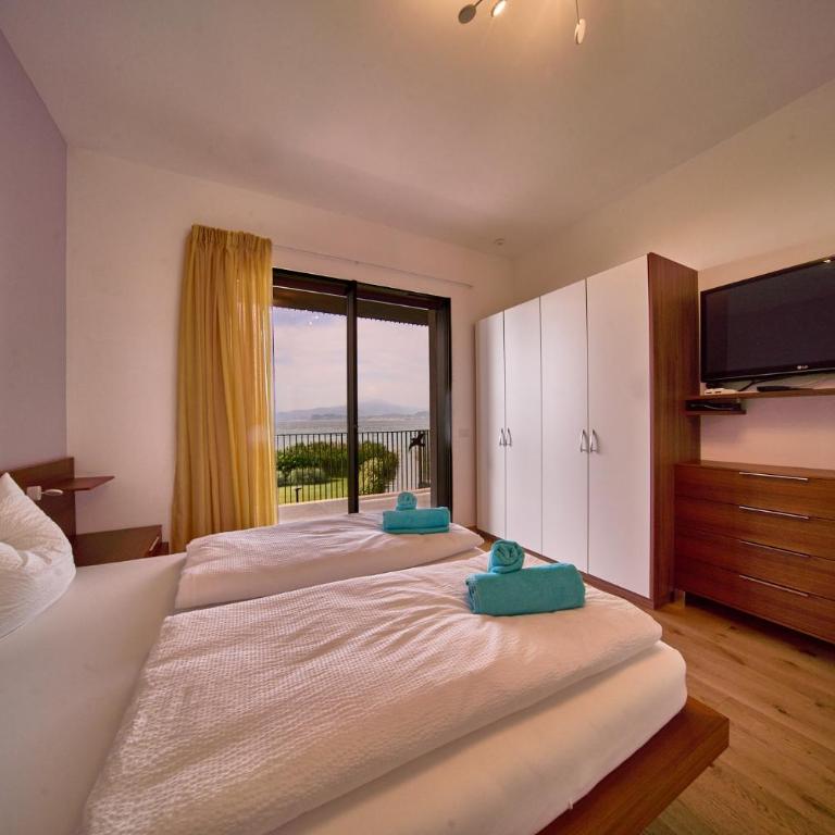 Vela Blu Apartments - Deluxe Family Room - 37