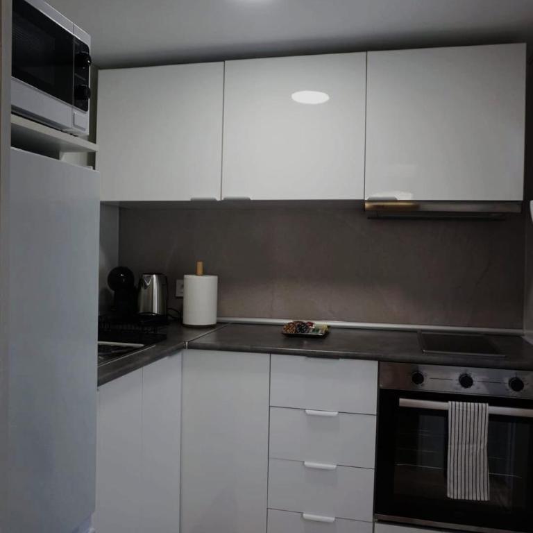 Casa a 150 metros de la playa con patio en El Palo - One-Bedroom Apartment - 10
