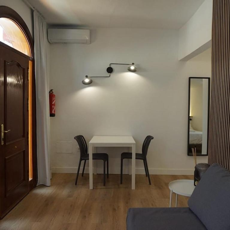 Casa a 150 metros de la playa con patio en El Palo - One-Bedroom Apartment - 18