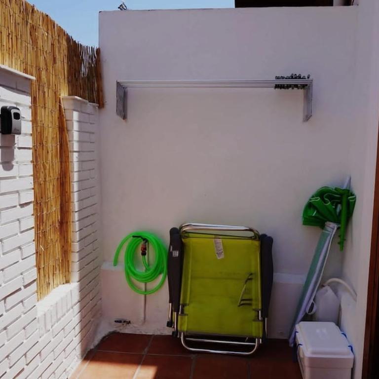 Casa a 150 metros de la playa con patio en El Palo - One-Bedroom Apartment - 5