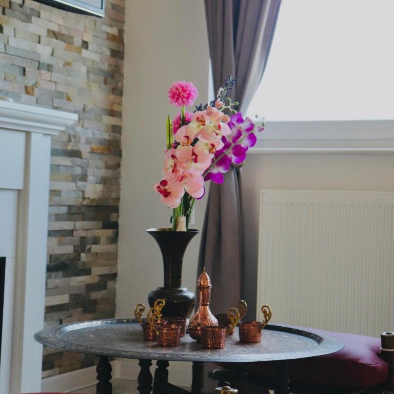 Villa Saraj with Swimming Pool & Jacuzzi near Sarajevo - Vila - 16