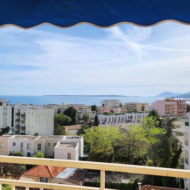 Élégance et mer à Juan-les-Pins - Appartement 2 Chambres - Vue sur Mer - 8