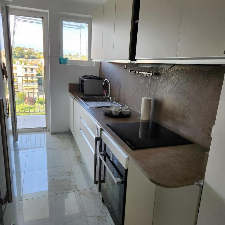 Élégance et mer à Juan-les-Pins - Appartement 2 Chambres - Vue sur Mer - 9