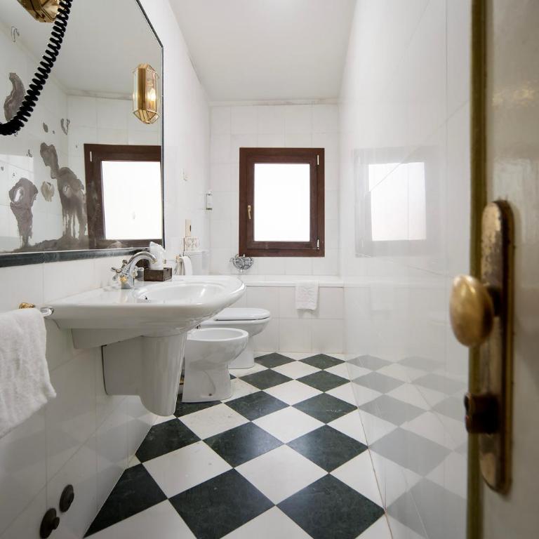 Locanda Antica Venezia - Junior Suite con Bagno Privato Esterno - 5
