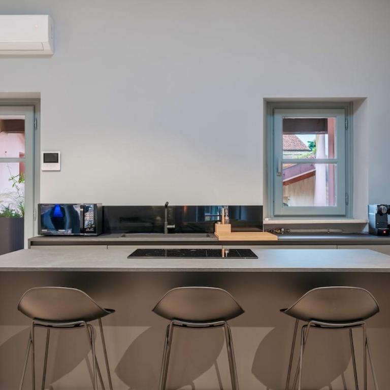 HOST4U - Beautiful Apartment 56 in Brescia City Center Piazzale Arnaldo - Two-Bedroom Apartment - 6