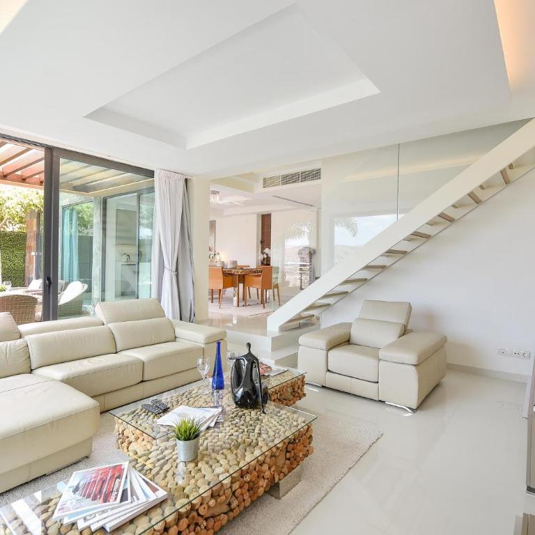 Los Lagos 31 by VillaGranCanaria - Three-Bedroom Villa - 18