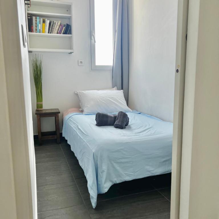 Juan Les Pins 2BR Sunny Top Floor 50m Beach Central - Two-Bedroom Apartment - 6