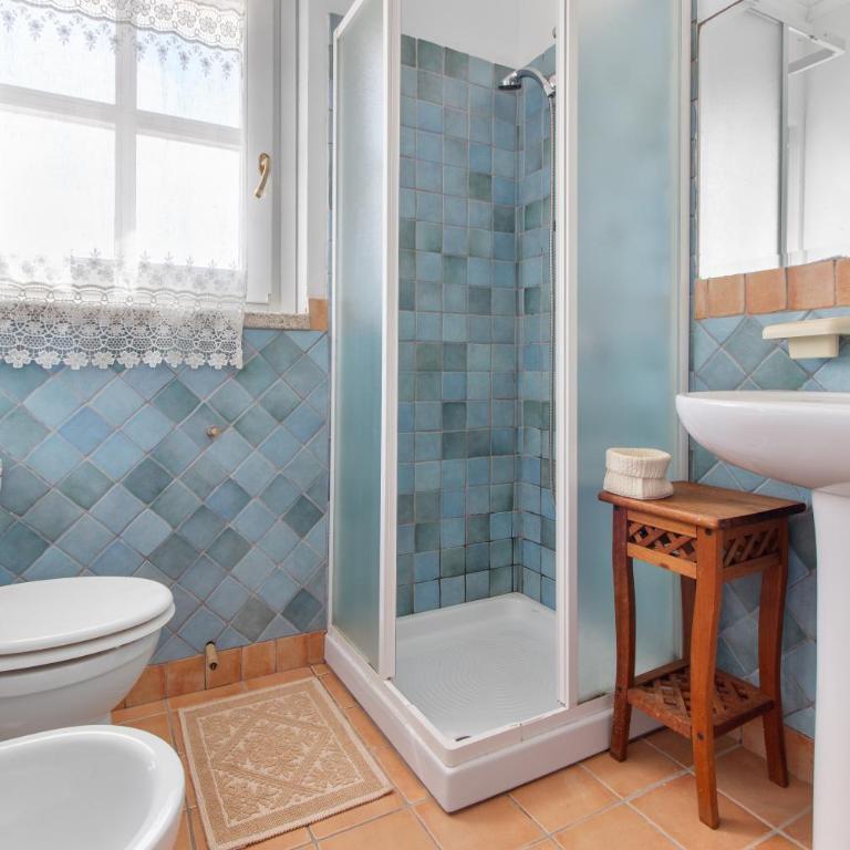 Villa Teresa - Four-Bedroom House - 31
