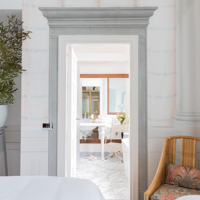 Il Salviatino Firenze - Deluxe Double Room with Cathedral View - 3