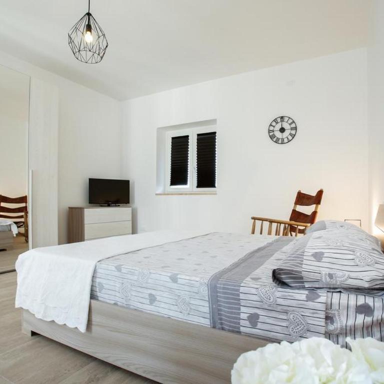 CASA 801 - Appartamento con 2 Camere da Letto - 7
