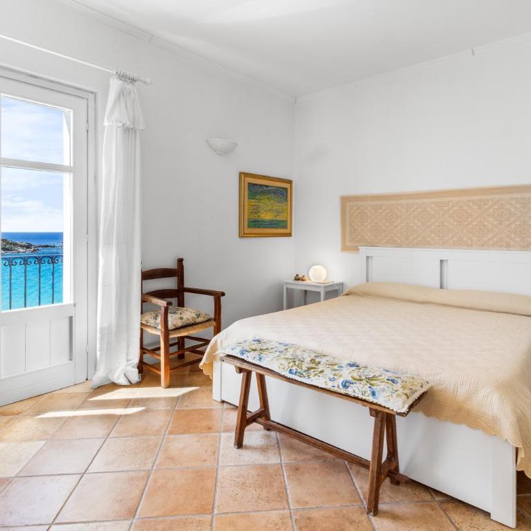 Villa Teresa - Four-Bedroom House - 21