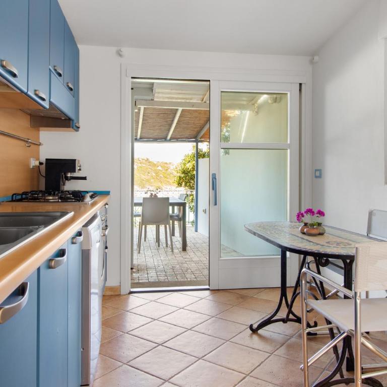Villa Teresa - Four-Bedroom House - 20