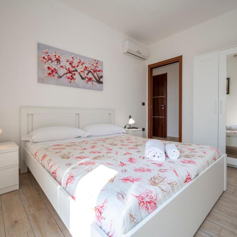 Hybla Sea Apartment - SiciliaVacanza - Appartamento con 3 Camere da Letto - 4
