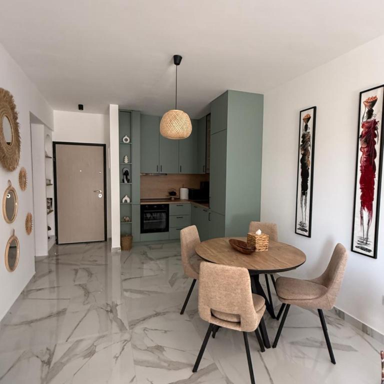 Stylish Coastal Apartment - One-Bedroom Apartment - 3