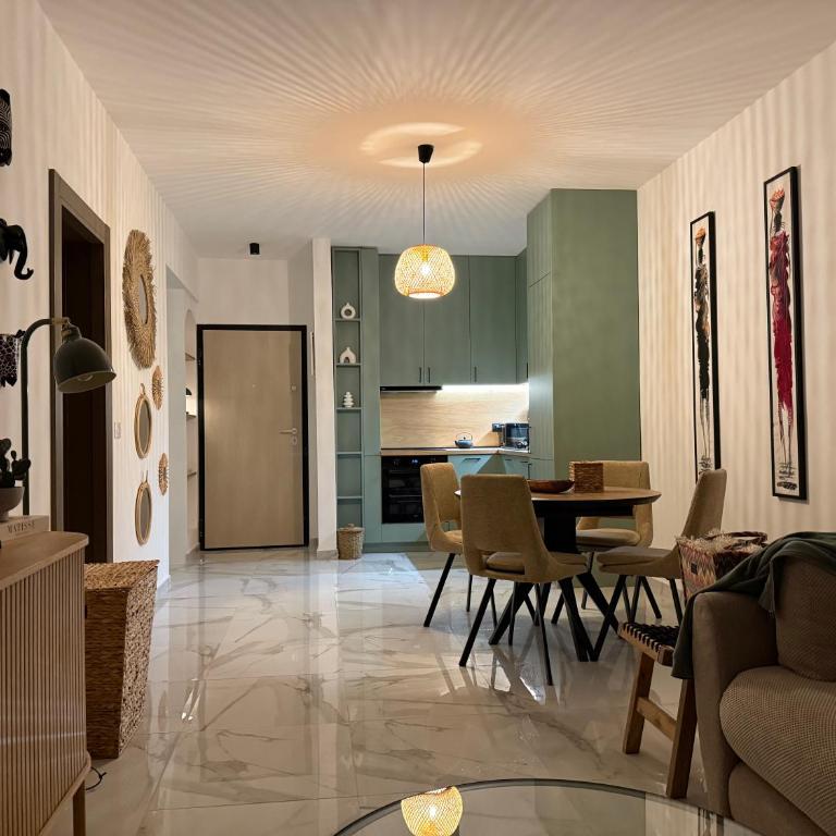 Stylish Coastal Apartment - One-Bedroom Apartment - 12