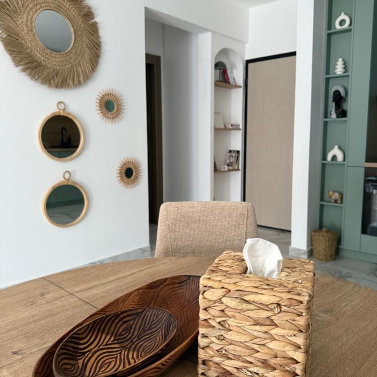 Stylish Coastal Apartment - One-Bedroom Apartment - 11