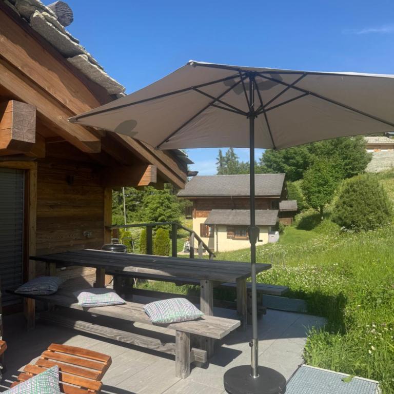 Ski in out Swiss Alps Chalet Charelle by Jolidi - Chalet - 38