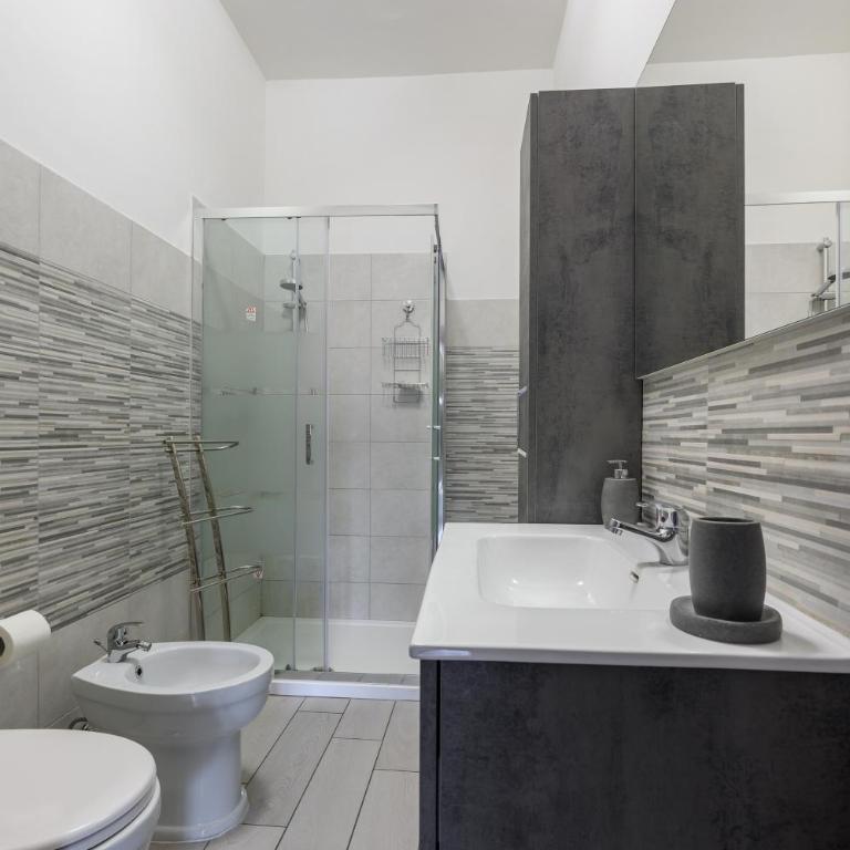 Aurora house,perfect location and free parking - Casa con 1 Camera da Letto - 14