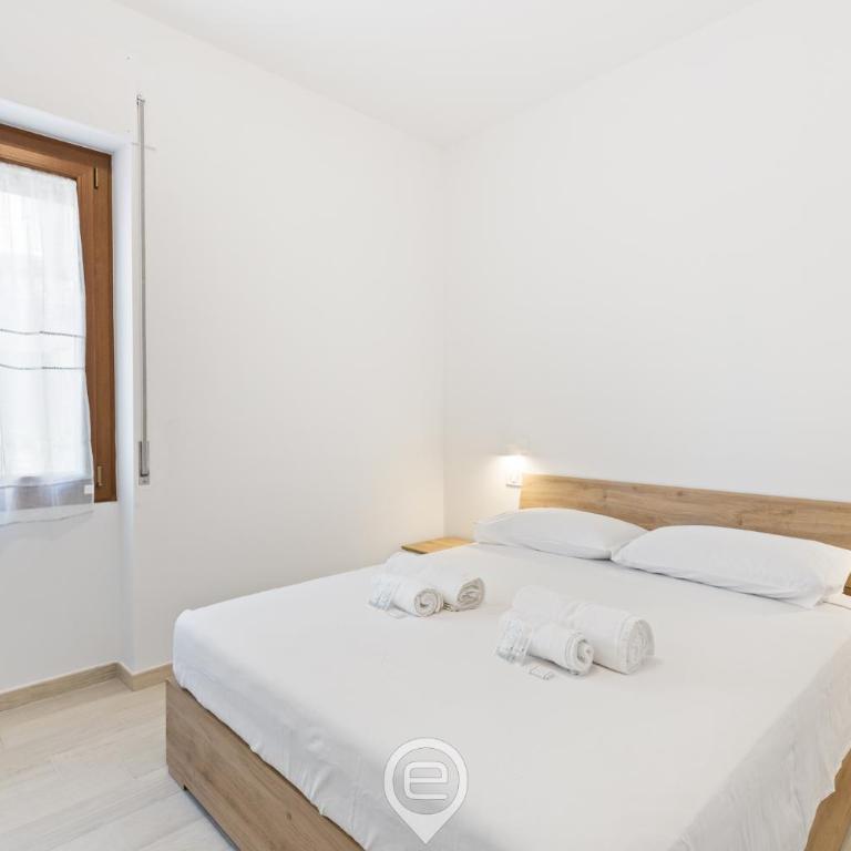 Rockefeller Apartment 2 - Appartamento con 2 Camere da Letto e Balcone - 4