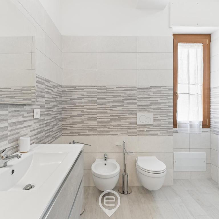 Rockefeller Apartment 2 - Appartamento con 2 Camere da Letto e Balcone - 18