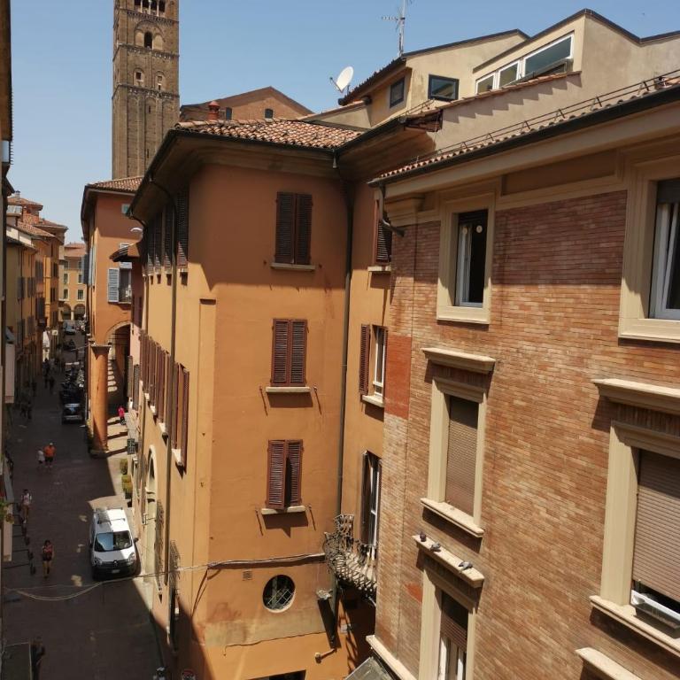 Le Due Torri Sotto Casa - Double Room with Private Bathroom - 18