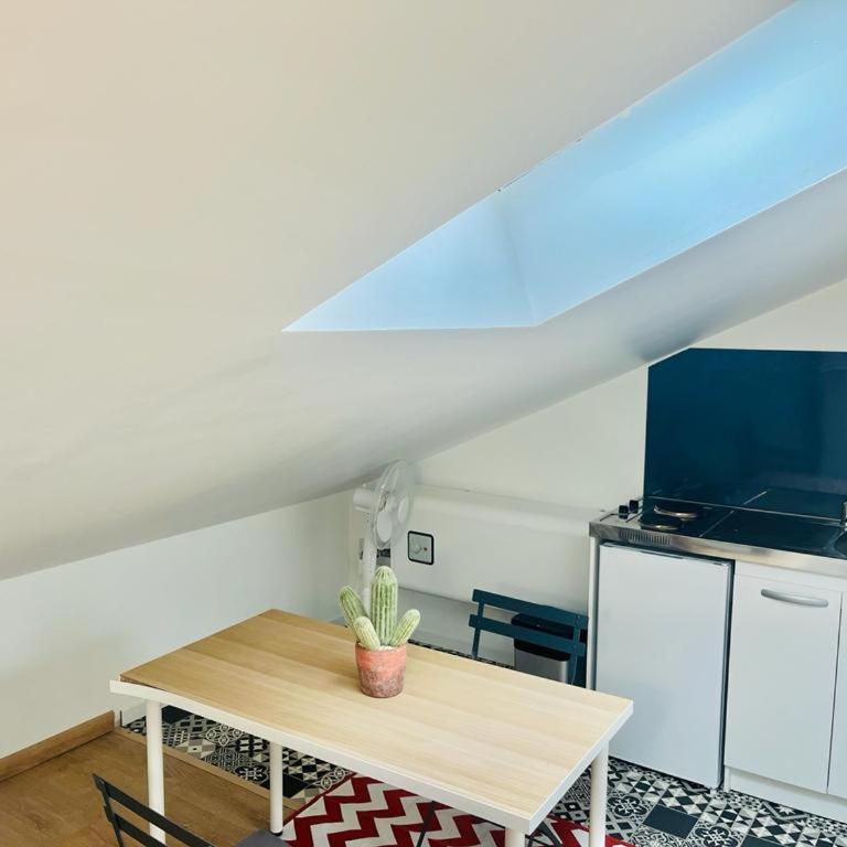 Chavalliaud 10 studio cosy à 2 pas du centre - Appartamento con 1 Camera da Letto - 8