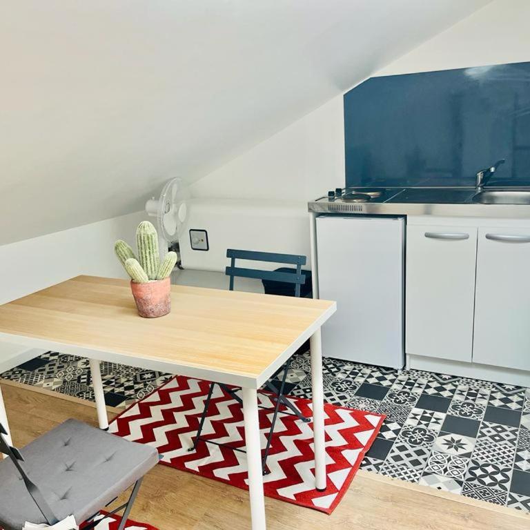 Chavalliaud 10 studio cosy à 2 pas du centre - Appartamento con 1 Camera da Letto - 13