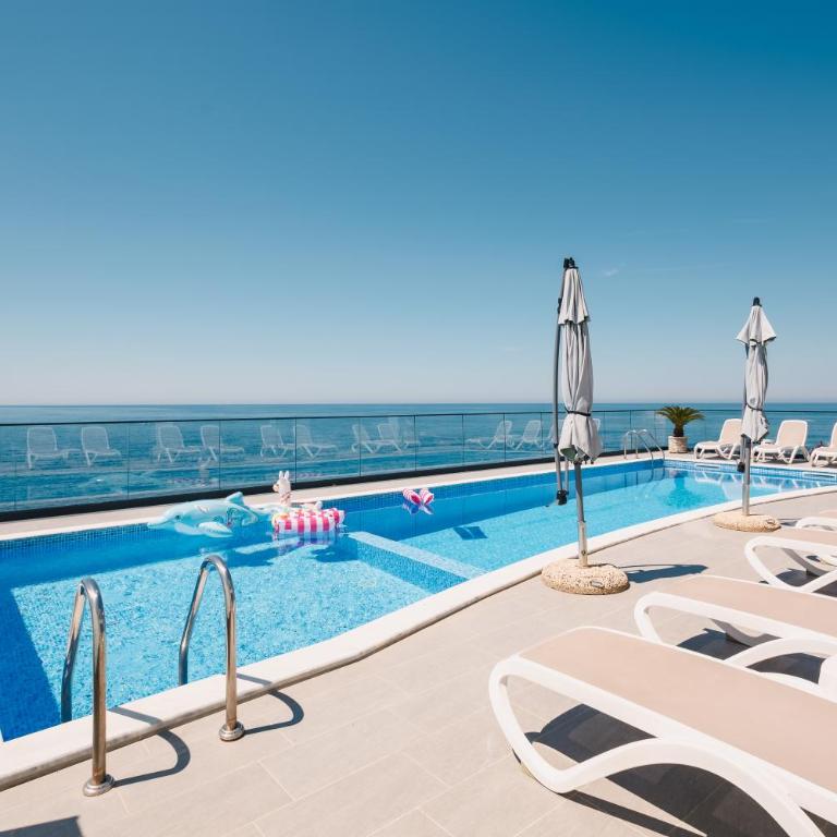Orange Villa - 7 Bedrooms - 5 Star Location - Views - Pool - Villa - 17